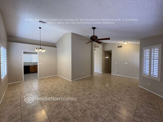 Building Photo - 6526 N 69th Dr