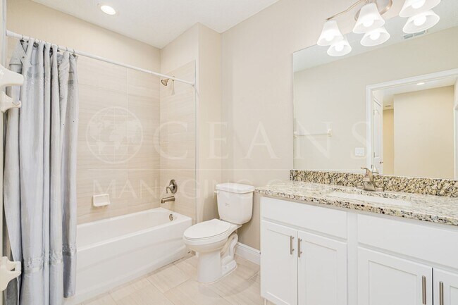Building Photo - Luxury Townhouse in Daytona Beach Shores