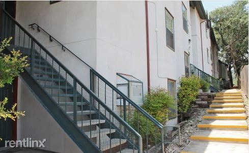 Building Photo - 5940 Danny Kaye Dr
