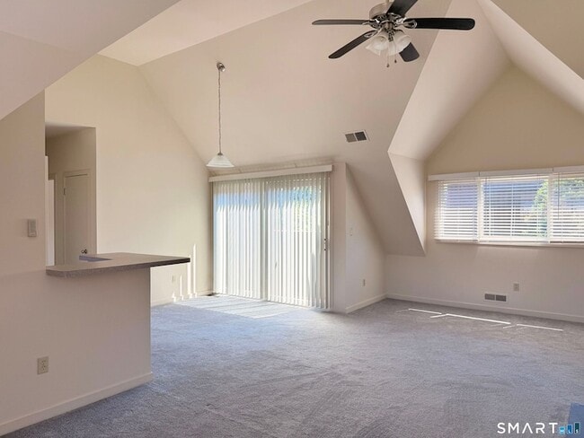 Building Photo - 106 Montoya Dr