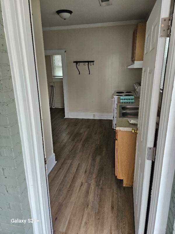 Building Photo - 1933 Nance St