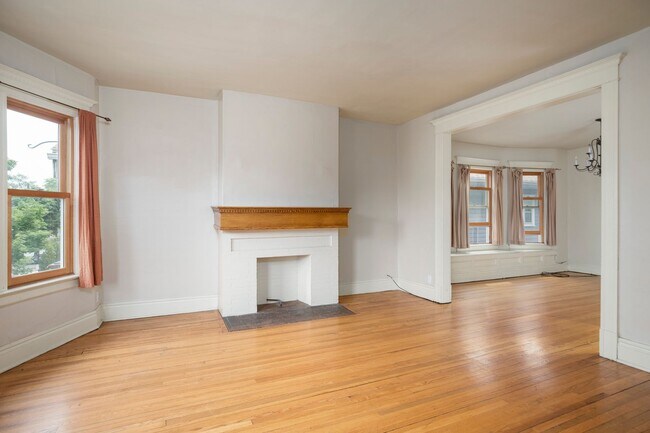 Building Photo - 75 Inwood Pl