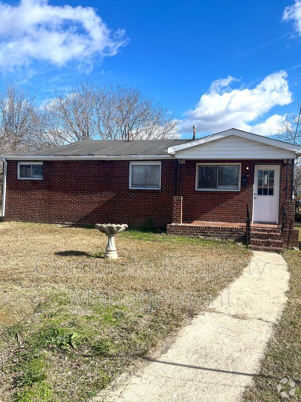 Collegeville Apartments for Rent with Hardwood Floors Birmingham, AL