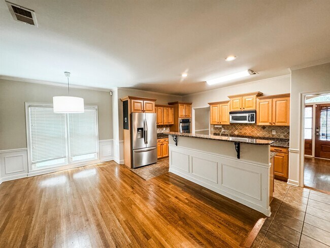 Building Photo - 766 Southern Pride Dr