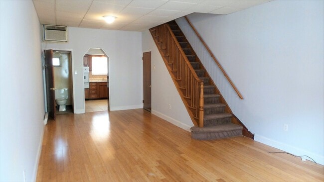 Photo - SWEET 2 BR / 1.5 BA HOUSE in South Philly w/ NEW KITCHEN & BATHS-Washer/Dryer & Yard!