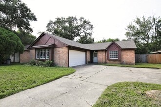 Building Photo - 7814 Barnhill Dr