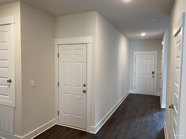 Building Photo - 4066 Blaney Ln