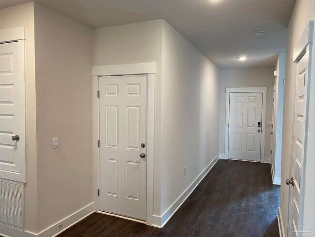 Foto del edificio - 4066 Blaney Ln