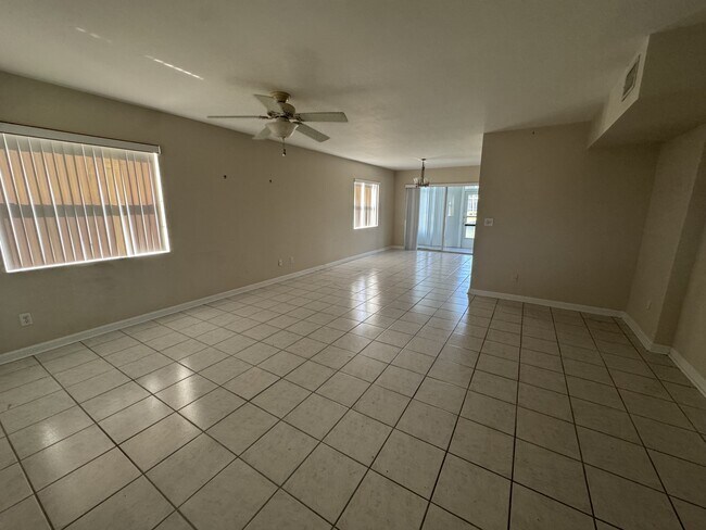 Foto del edificio - 416 Dove Ln