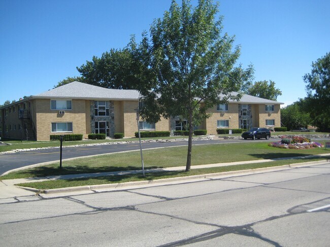 Rivercourt Apartments Apartments 5100 5114 N Lovers Lane Rd Milwaukee Rivercourt Apartments Apartments 5100 5114 N Lovers Lane Rd Milwaukee