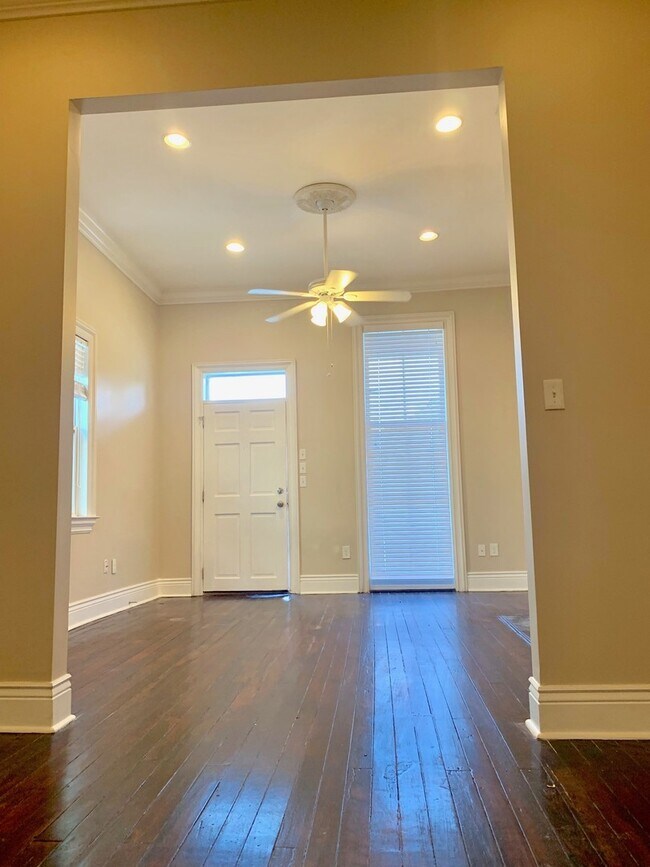 Building Photo - 3028 Cleveland Ave