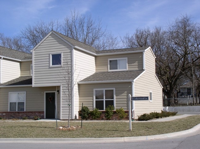 Foto del edificio - Cedarwood Terrace