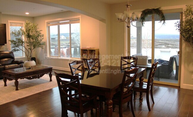 Foto del edificio - 2511 Brodie Ln