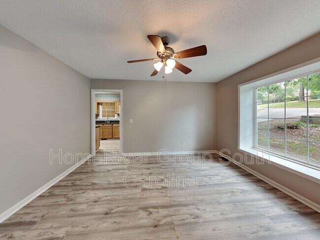 Foto del edificio - 2380 Spring Valley Dr