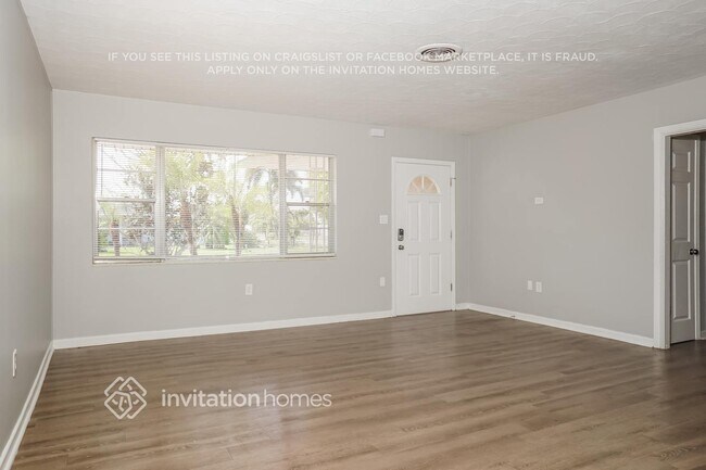 Foto del edificio - 3308 17th Ave W