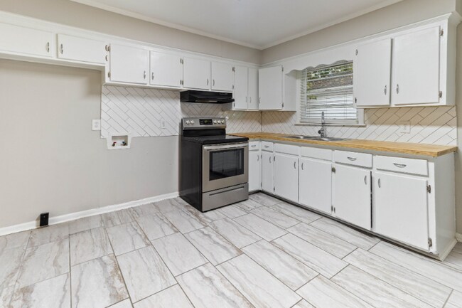 Foto del edificio - 1814 House Ave