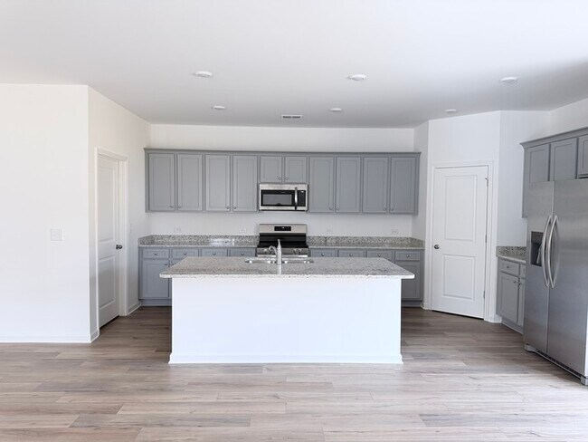 Building Photo - 173 Elijah St