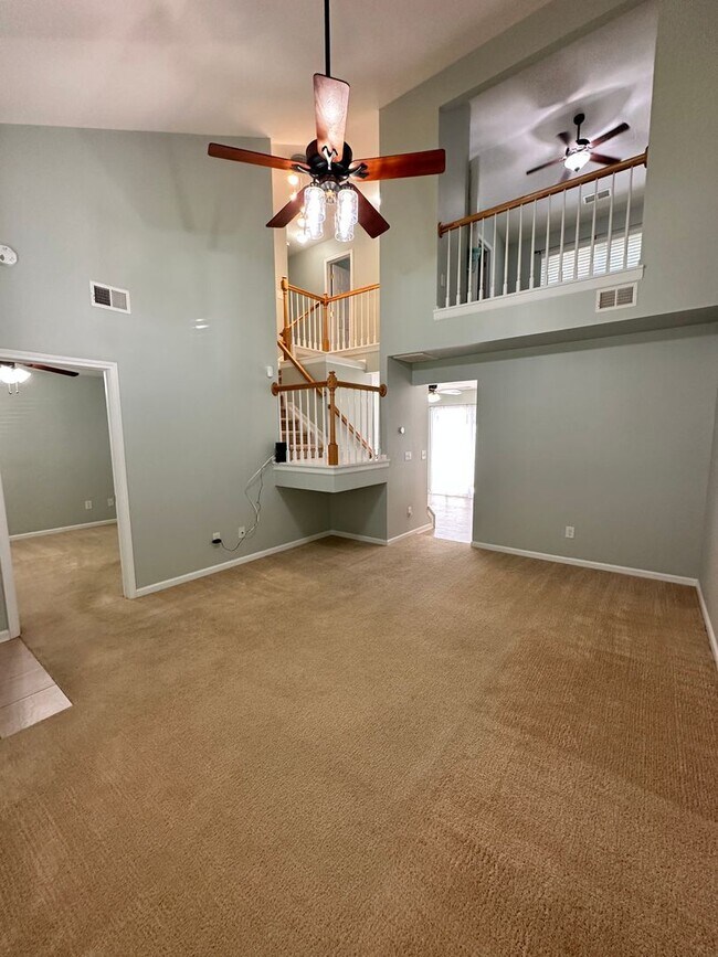 Foto del edificio - Exclusively Offered by Muse Realty Rentals...