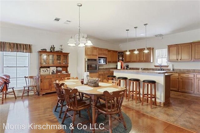 Foto del edificio - 6 br, 3 bath House - 100 Deer Range Lane