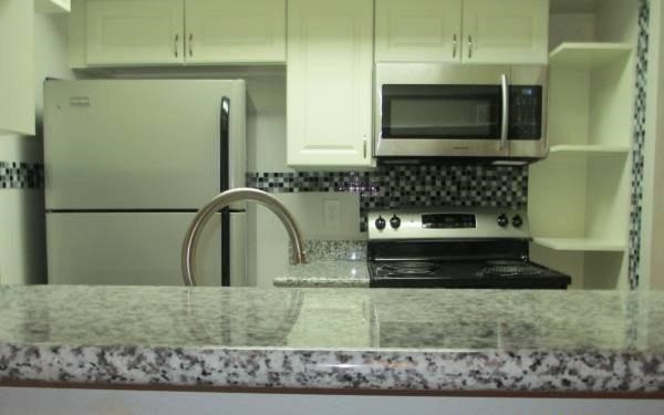 Maximized storage space - 8435 Hearth Dr