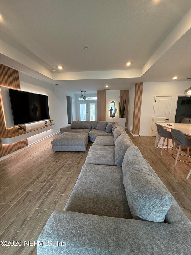 Foto del edificio - 2105 Featheredge Wy