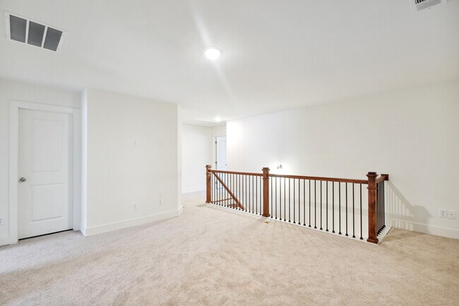 Foto del edificio - 7641 Squire Ct