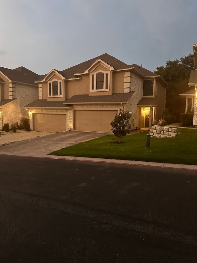 Building Photo - 3300 Forest Creek Dr