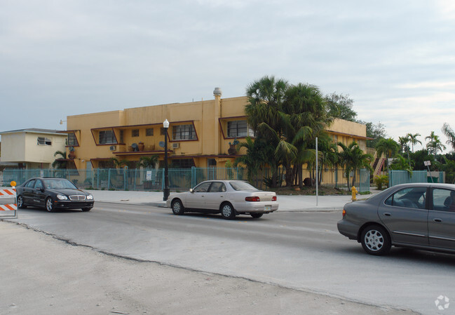 Building Photo - 5201 Biscayne Blvd