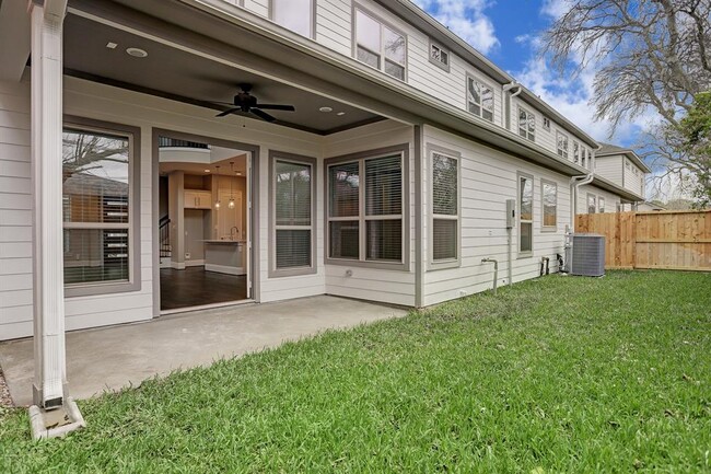 Building Photo - 4853 Benning Dr