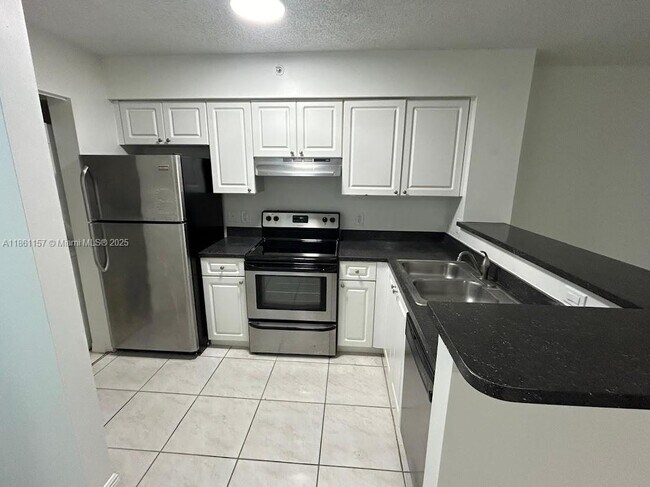 Foto del edificio - 12136 Saint Andrews Pl