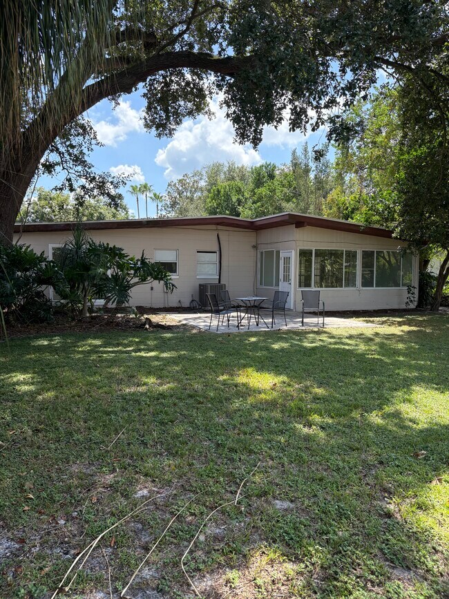 Foto del edificio - 1200 Tanager Dr