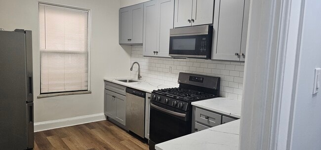 Building Photo - 117 Kensington Ave