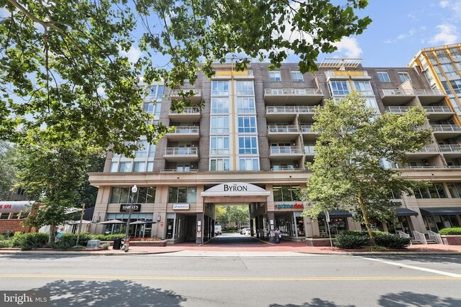 Photo - 513 W Broad St Apartment