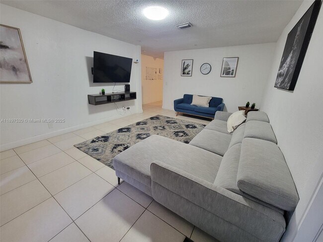 Foto del edificio - 2759 NW 58th Terrace