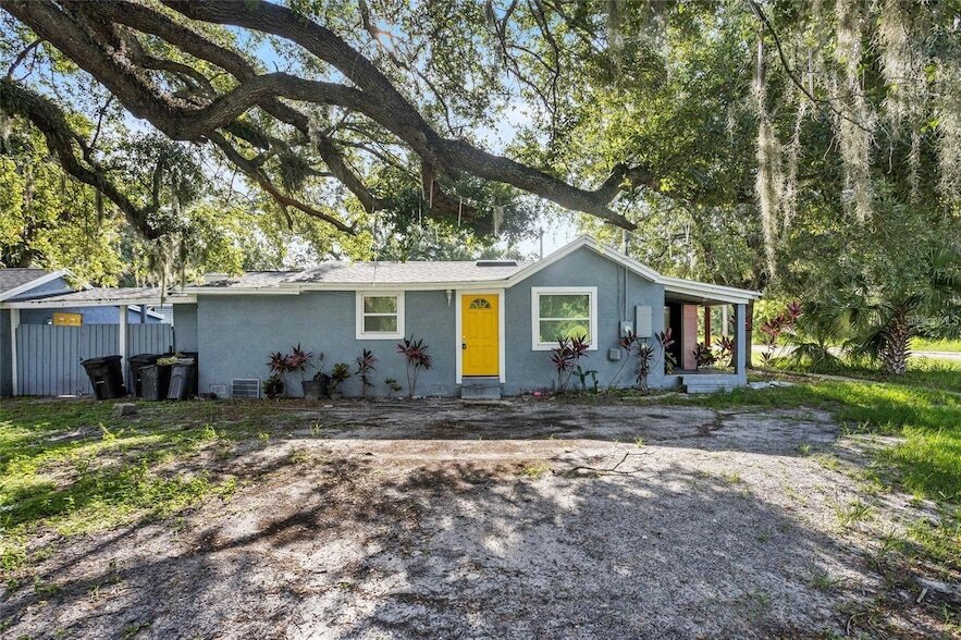 Foto principal - 906 Celery Ave