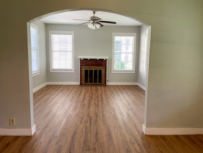 Light filled front living room - 175 Manor Street