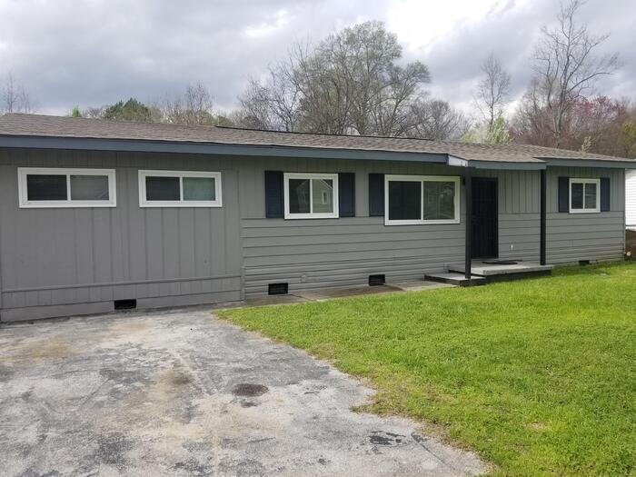 Primary Photo - Updated Ranch Home Near VW!