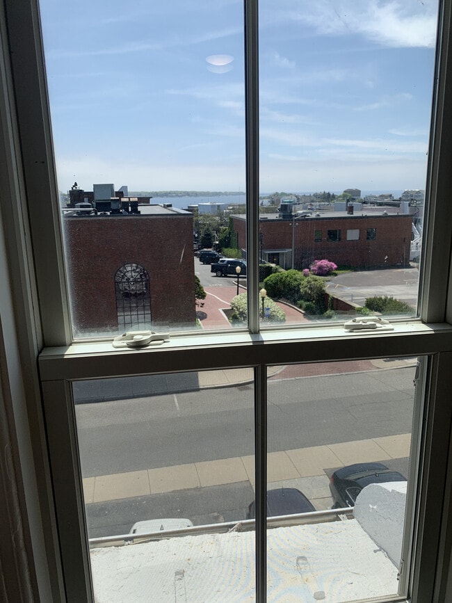 Vista - 96 Middle St
