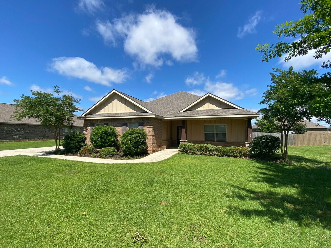 Primary Photo - 3 Bedroom/2.5 Bathroom Home in Daphne