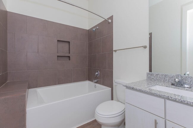 Building Photo - Ivy Point Friendswood