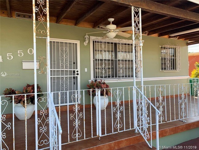 Foto del edificio - 4550 NW 2nd Terrace