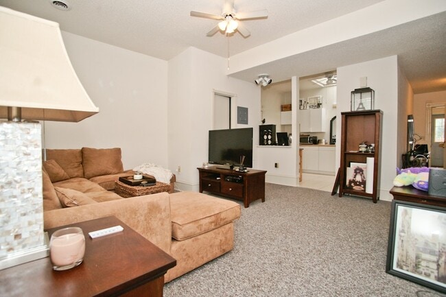 Photo - 704 North 3rd Street, Unit 3 Apartment