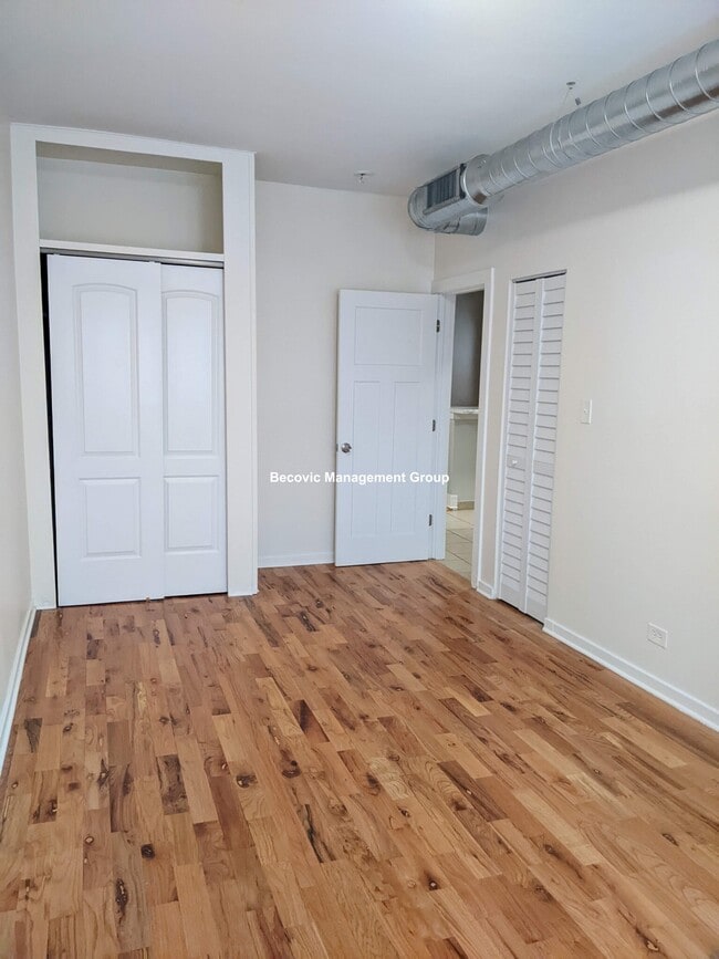 8409 Monticello Ave Unit 3, Skokie, IL 60076 Condo for Rent in Skokie