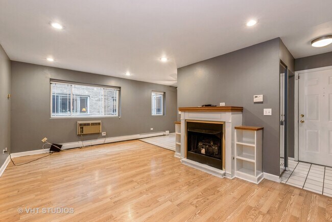 Building Photo - 5400 N Sheridan Rd