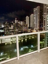Building Photo - 100 Bayview Dr