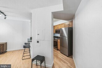 Building Photo - 7500 Woodmont Ave