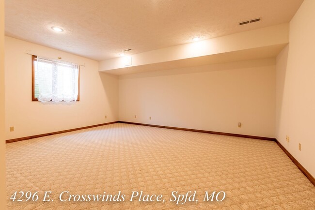 Foto del edificio - 4296 E Crosswinds Pl