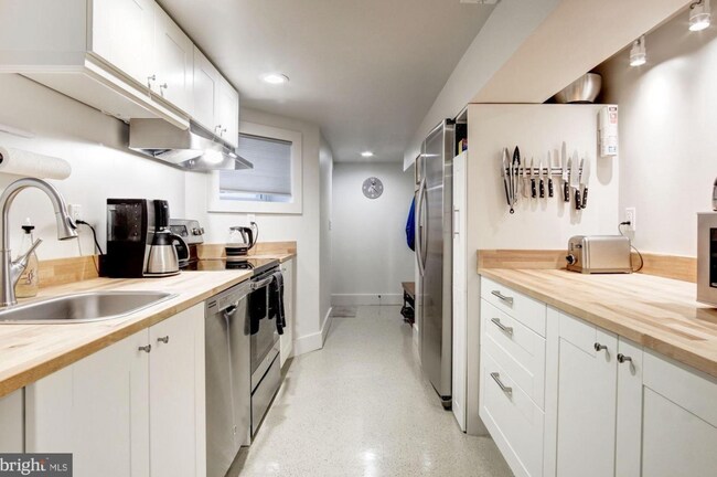Kitchen - 2947 Tilden St NW Townhome