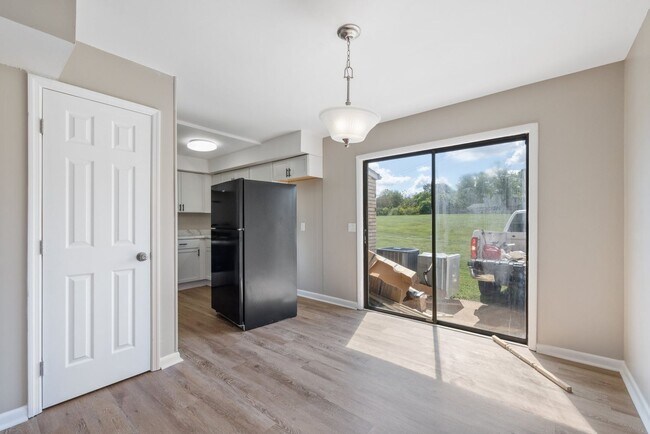 Building Photo - Renovated 3 bedroom in Bellevue