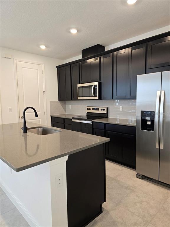 Foto del edificio - 9819 Neruda St